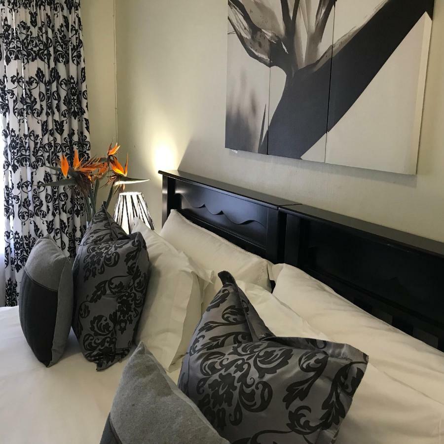 Bishops Guesthouse Eshowe エクステリア 写真