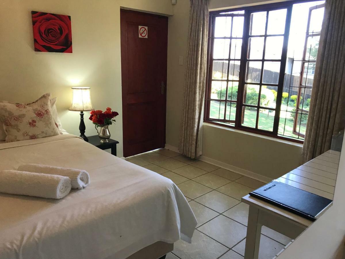 Bishops Guesthouse Eshowe エクステリア 写真