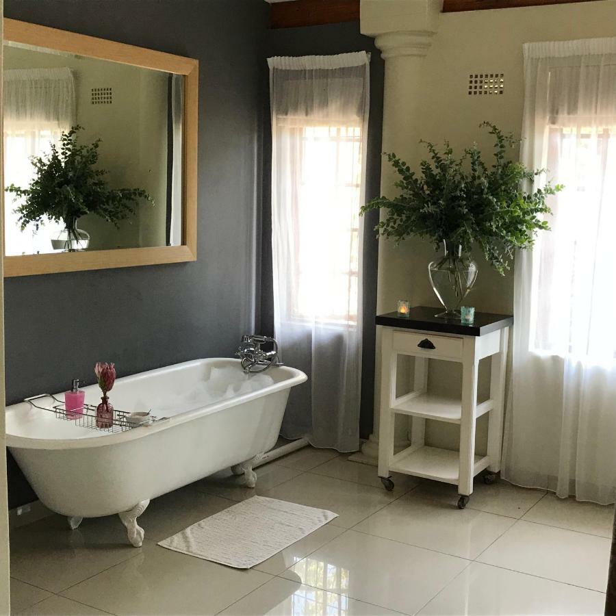 Bishops Guesthouse Eshowe エクステリア 写真